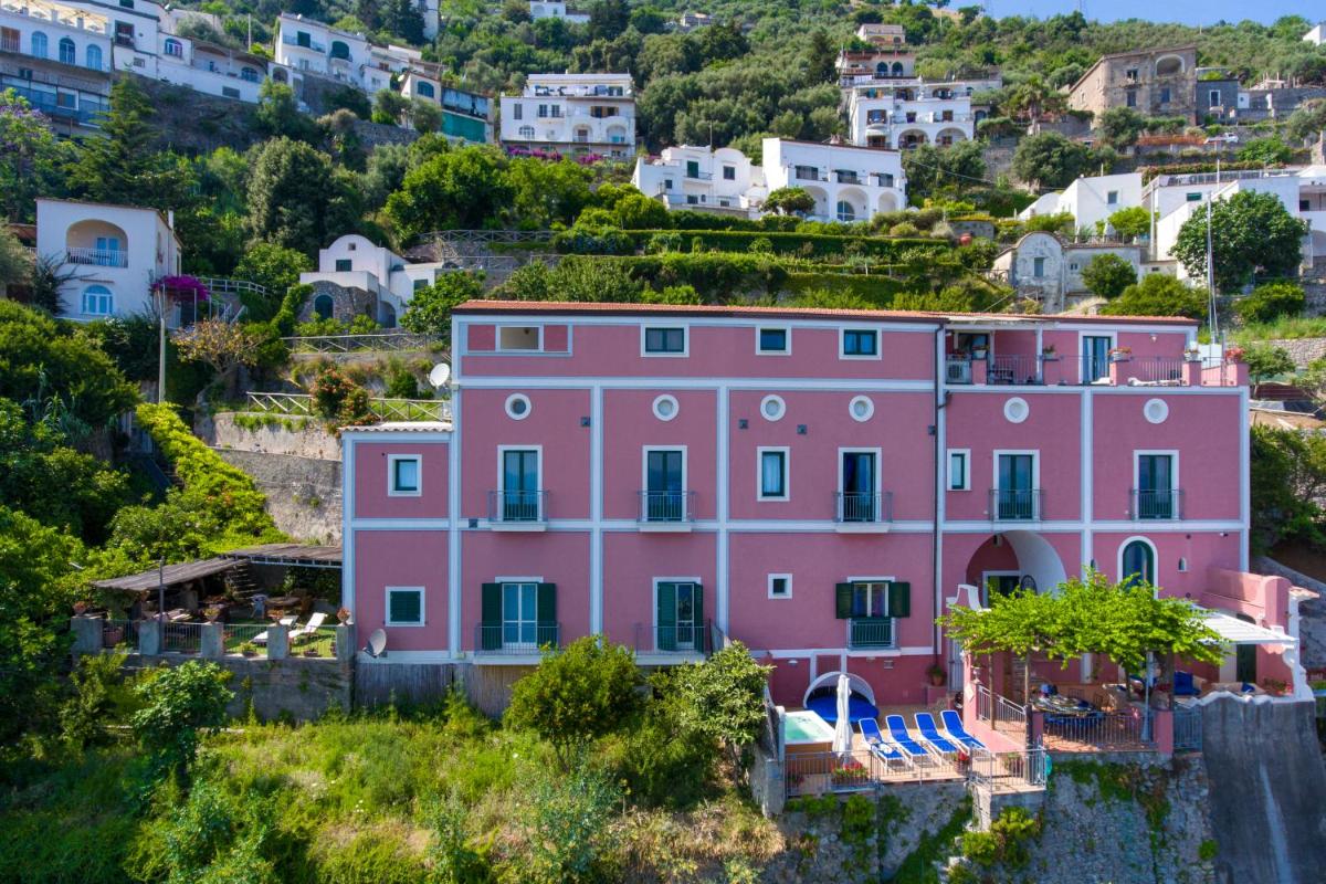 Suitetrails - Palazzo Rocco Villa Red Moon in Love