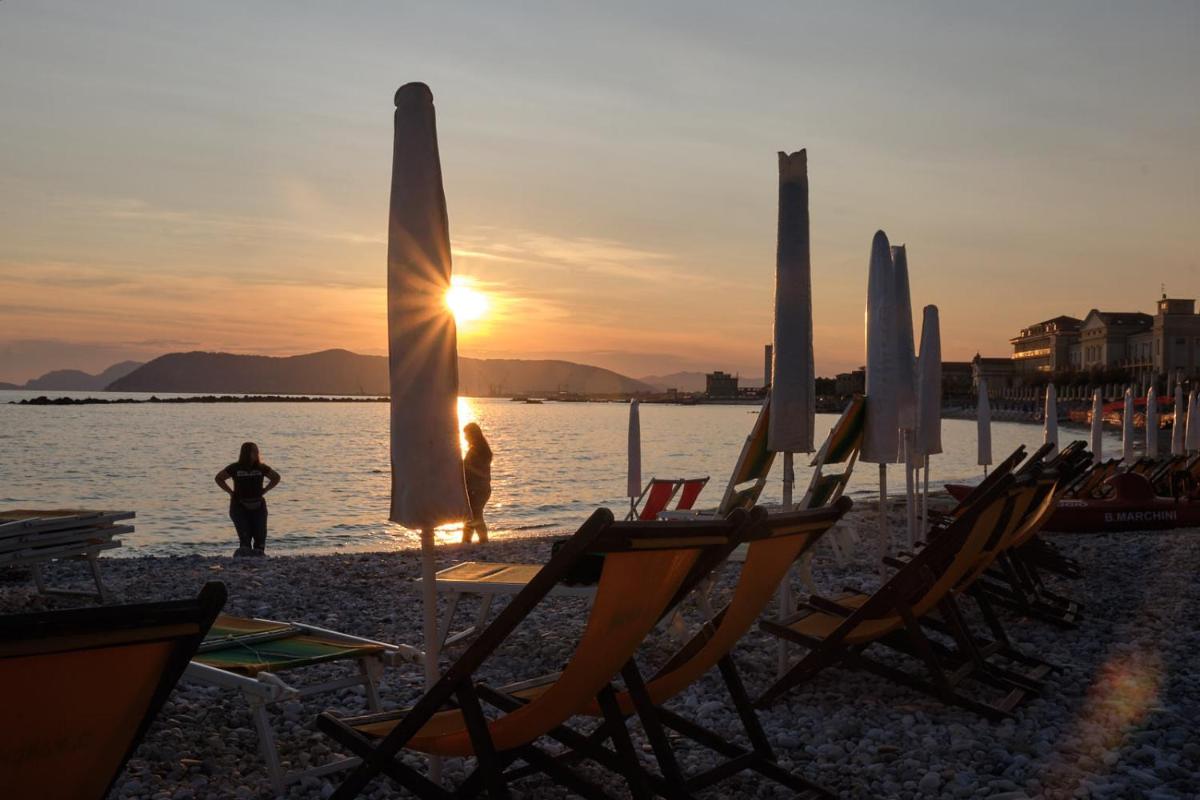 Claudia nel cuore di Forte dei Marmi - Hizvo