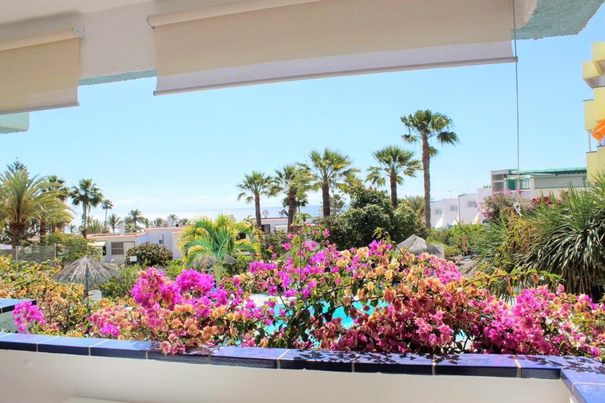 Suitetrails - Sea and pool view apartment Bamira
