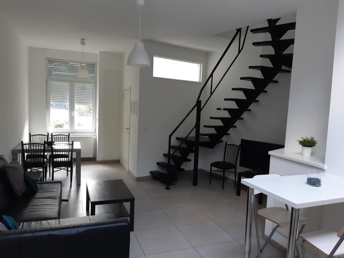 Station House - Housity