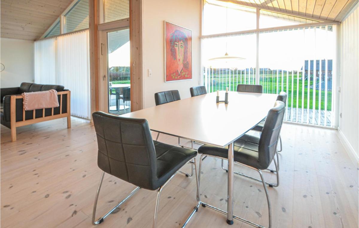 Lovely Home In Vinderup With Wifi - Housity