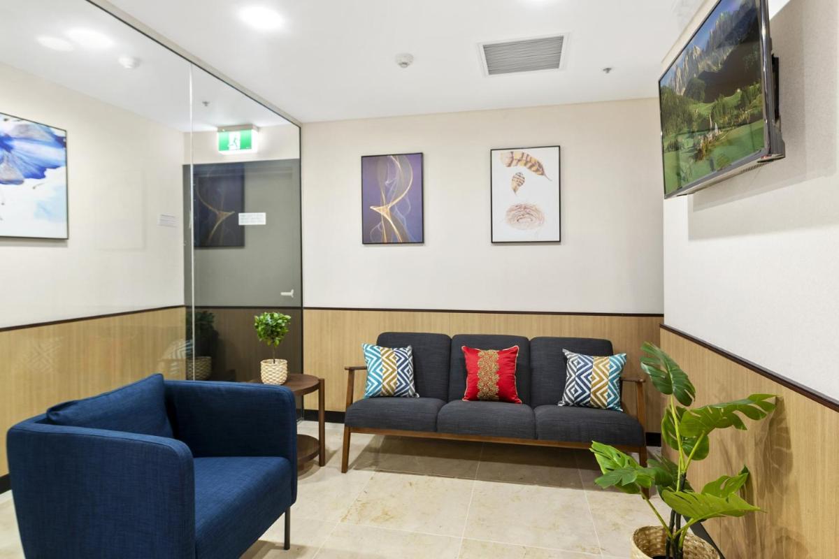 YEHS Hotel Sydney QVB - Housity