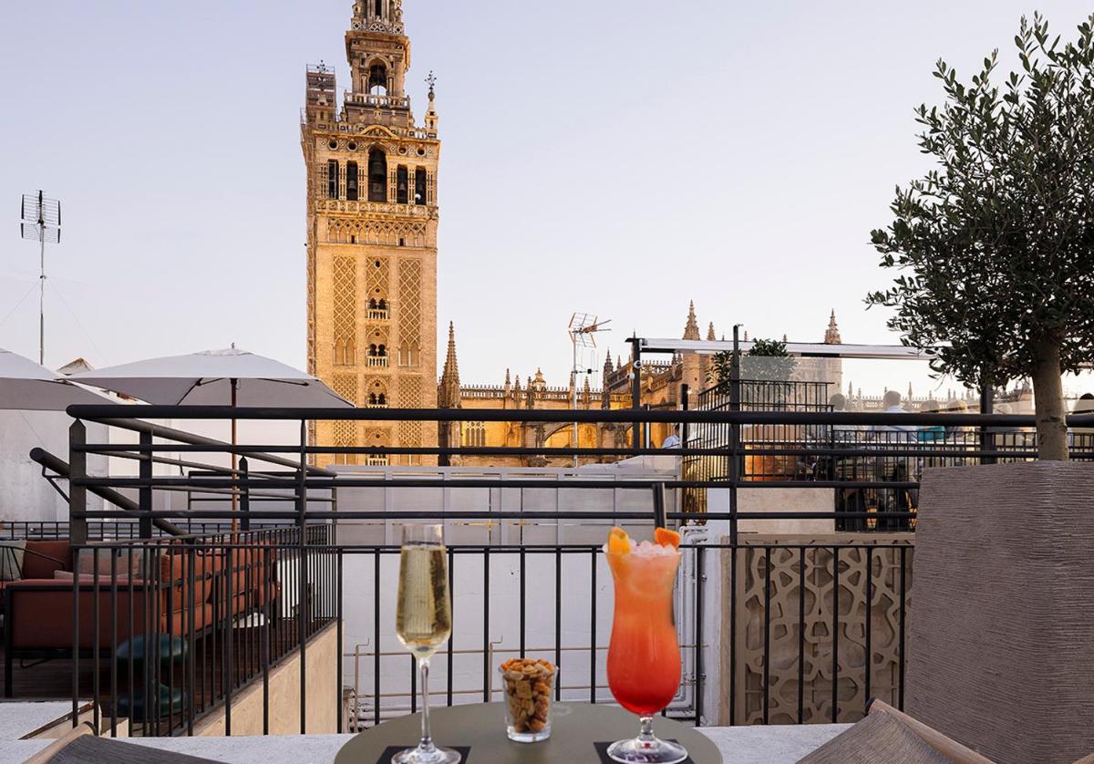 Un balcón o terraza de EME Catedral Mercer Hotel