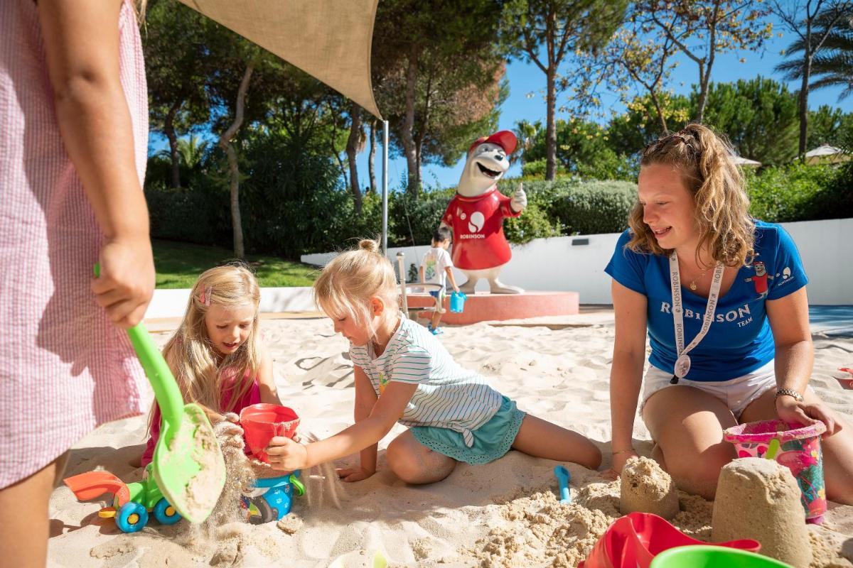 As crianças hospedadas em ROBINSON QUINTA DA RIA - All Inclusive