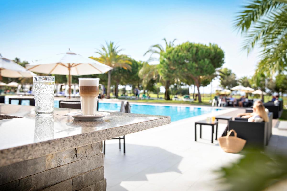 A piscina em ou perto de ROBINSON QUINTA DA RIA - All Inclusive