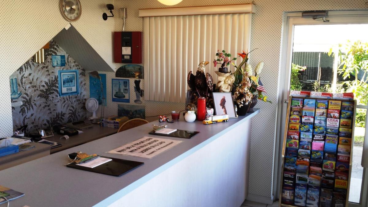 Nocturne Motel - Housity