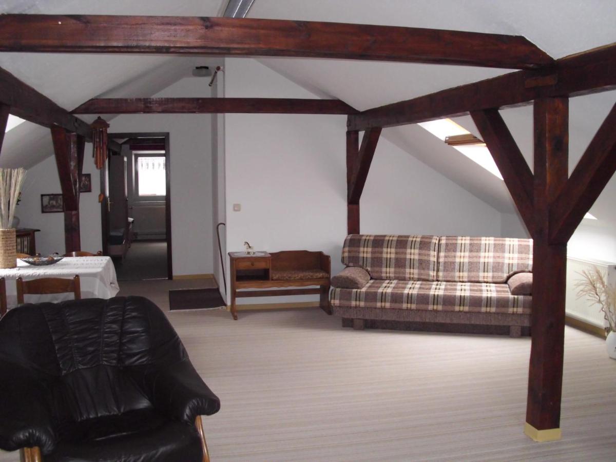 Ferienwohnung Am Dorfplatz - Housity