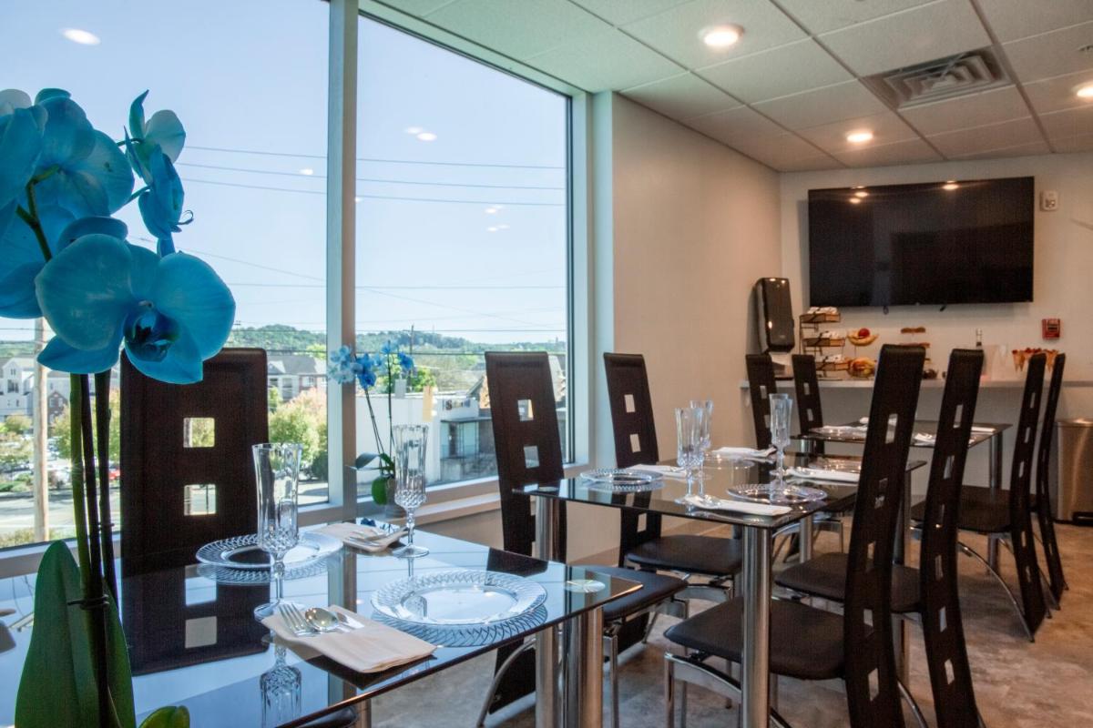 Suitetrails - Athens Central Hotel