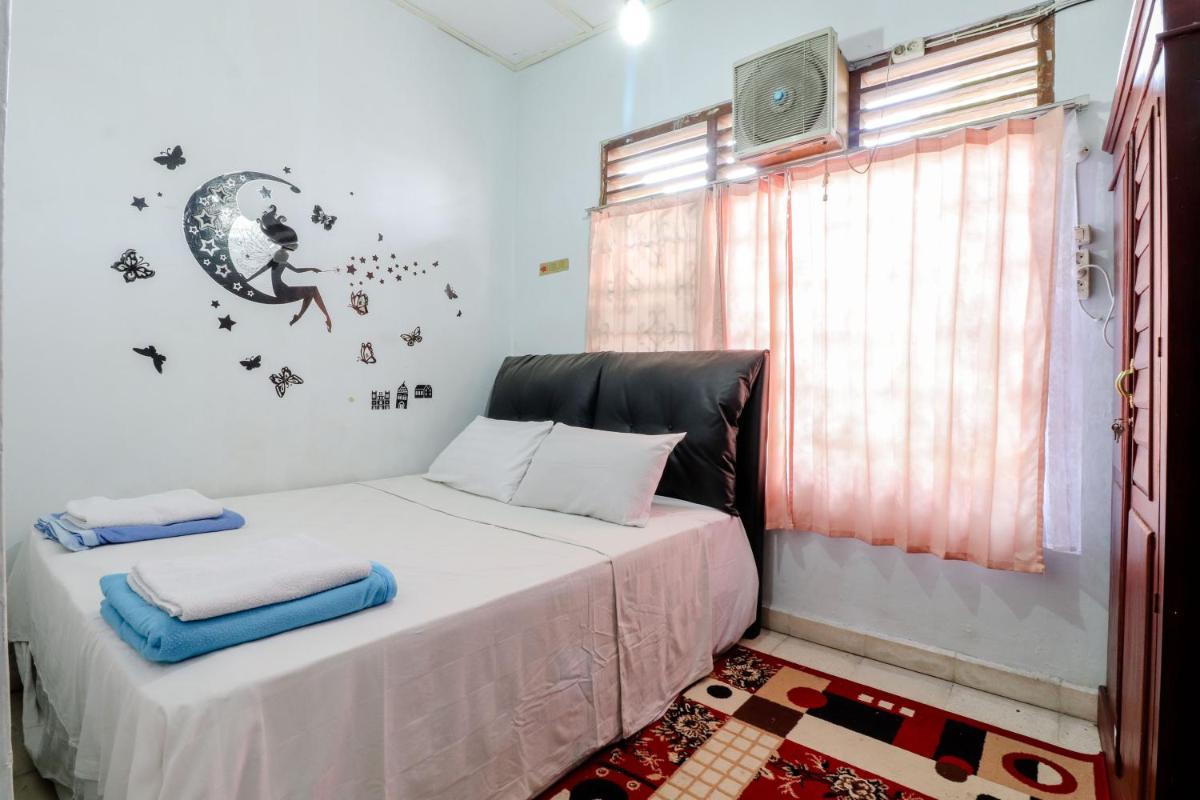 Adil Jaya Homestay - Housity
