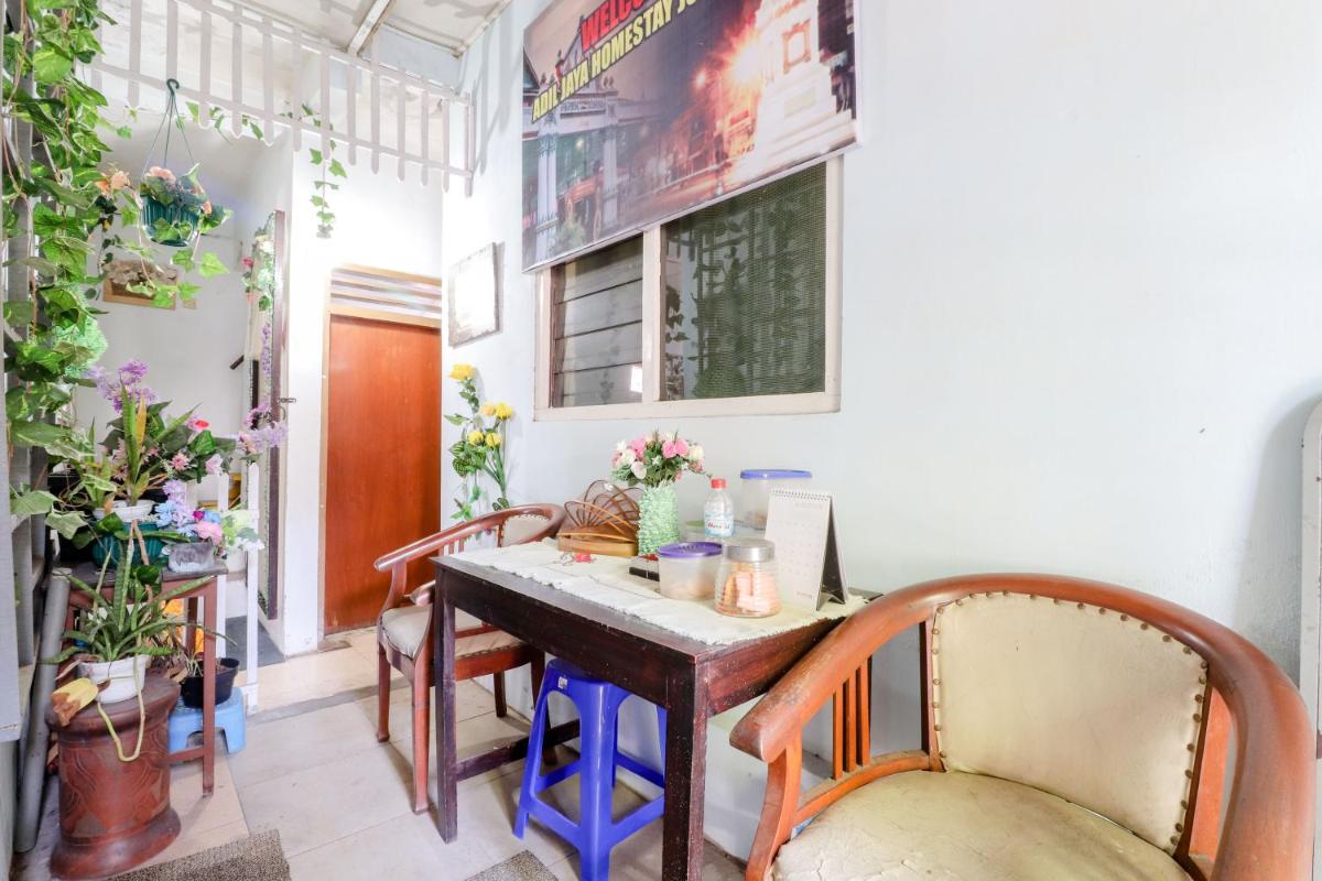 Adil Jaya Homestay - Housity