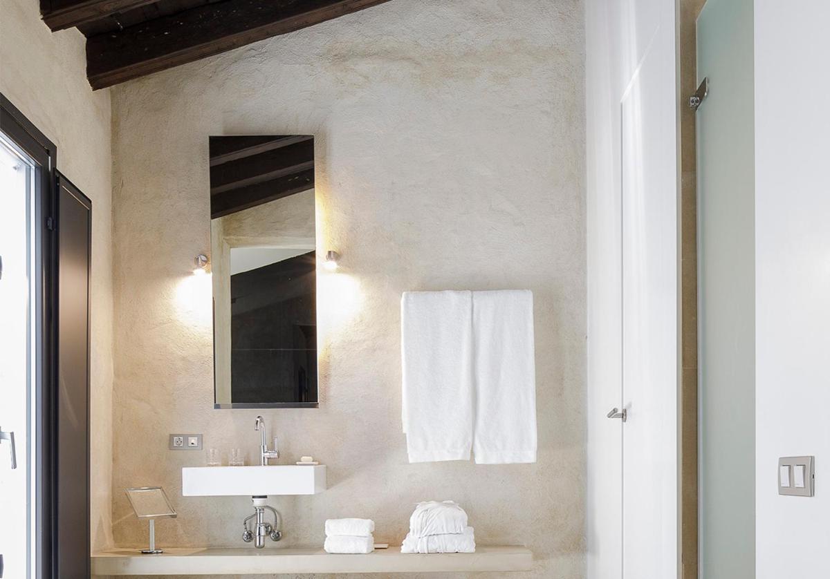 Un baño de EME Catedral Mercer Hotel