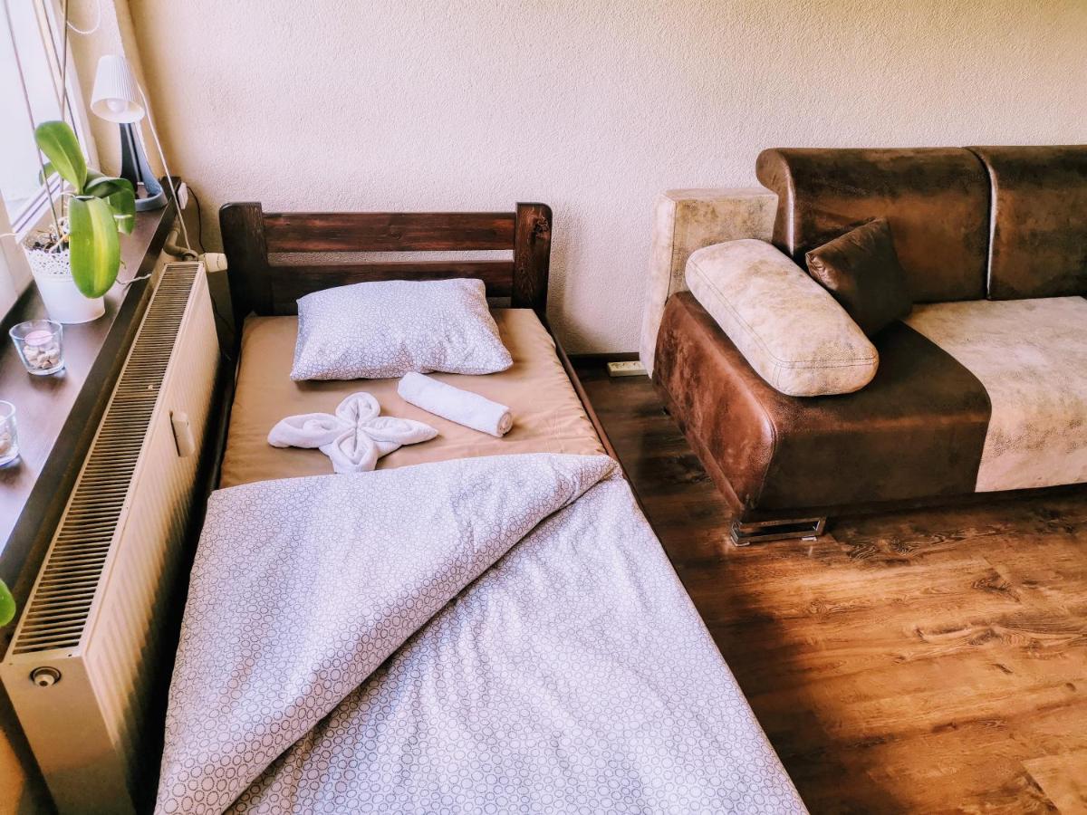 Warsaw Apartment blisko metra! - Housity