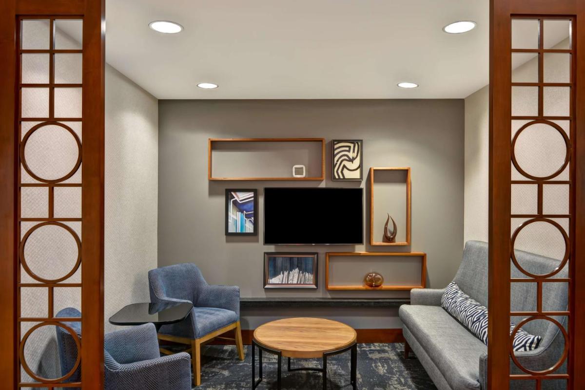 Hyatt Place Birmingham/Hoover - Housity