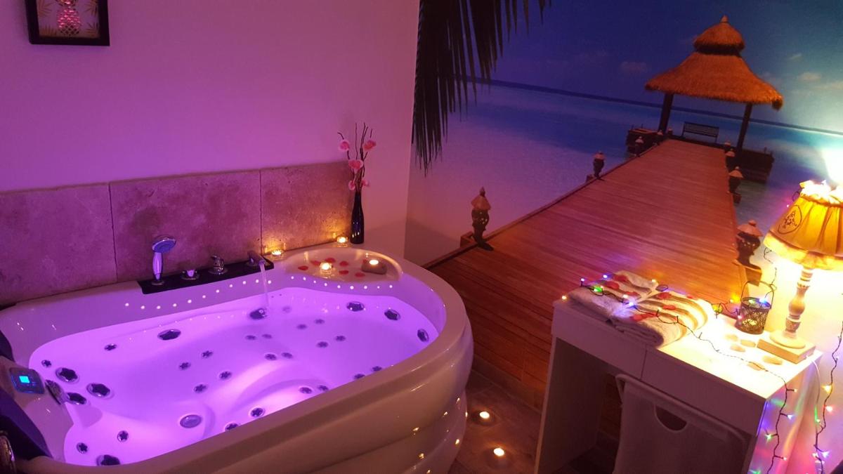 Le Mas Romantique avec Jacuzzi et Sauna privé - Housity