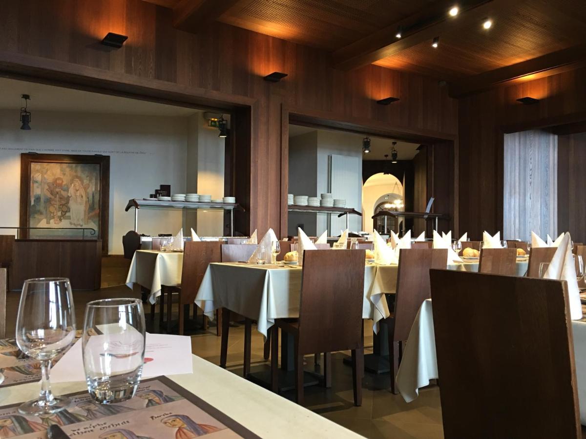Hôtel-Restaurant Mont Sainte-Odile - Housity
