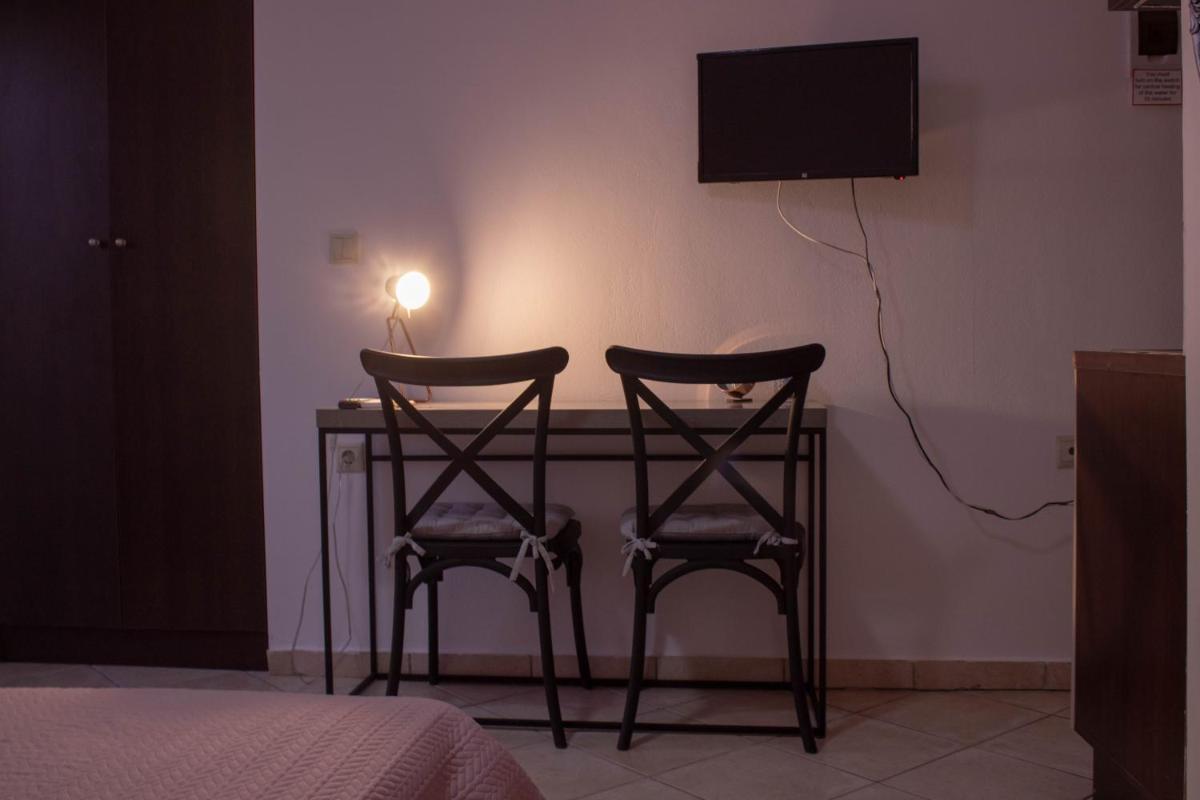 Estrella Studios - Housity
