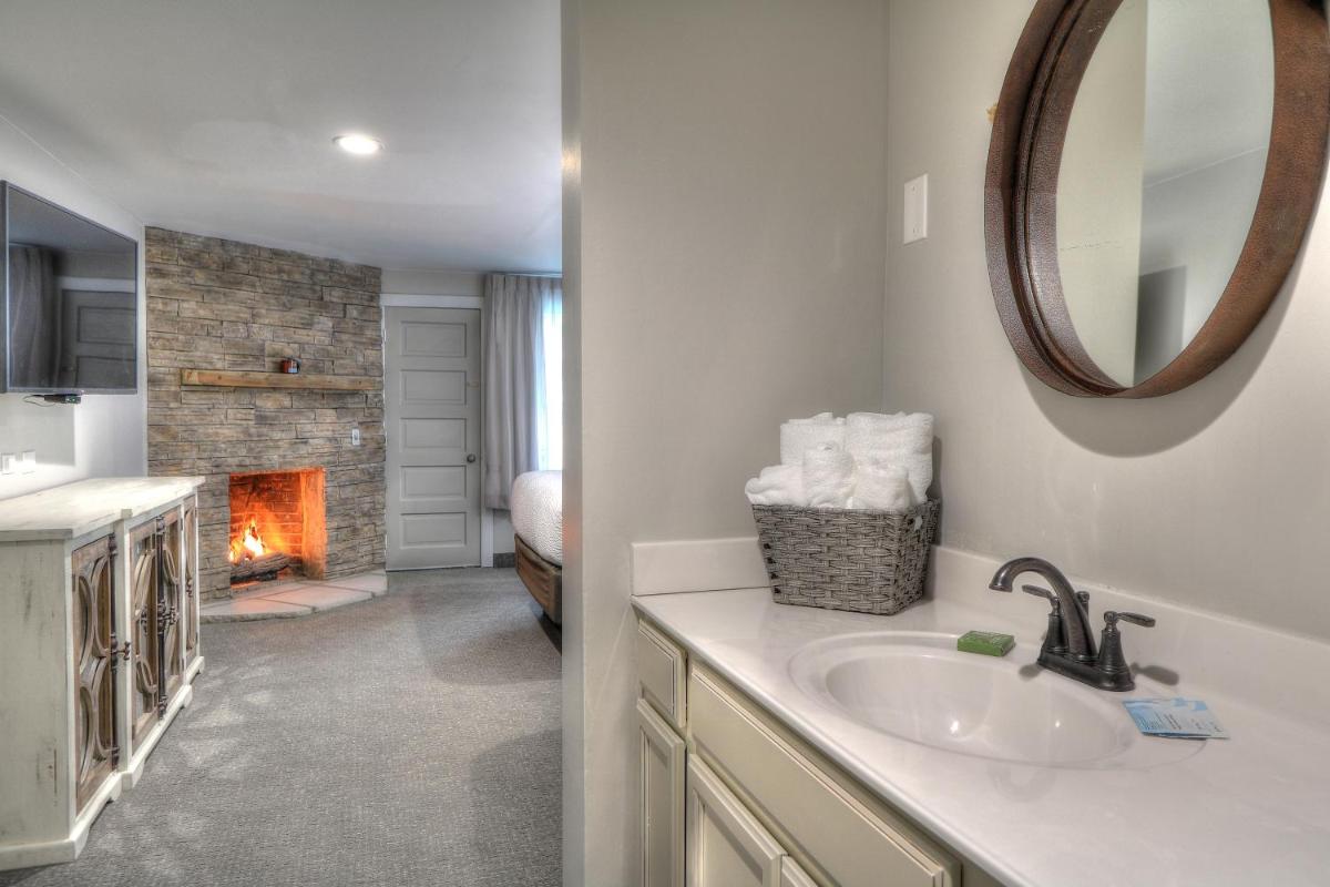 River Edge Inn - Housity