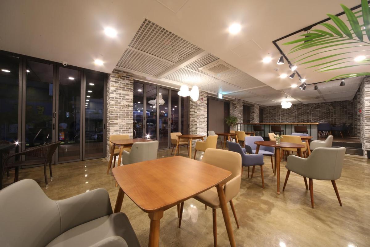 Hotel Noblestay - Hizvo