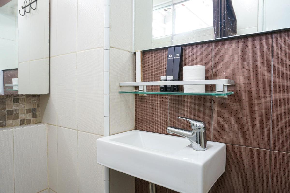 Comfortable Studio @ Green Bay Pluit Apartment By Travelio - Hizvo