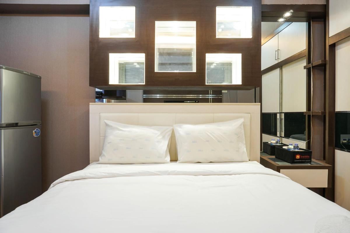 Comfortable Studio @ Green Bay Pluit Apartment By Travelio - Housity