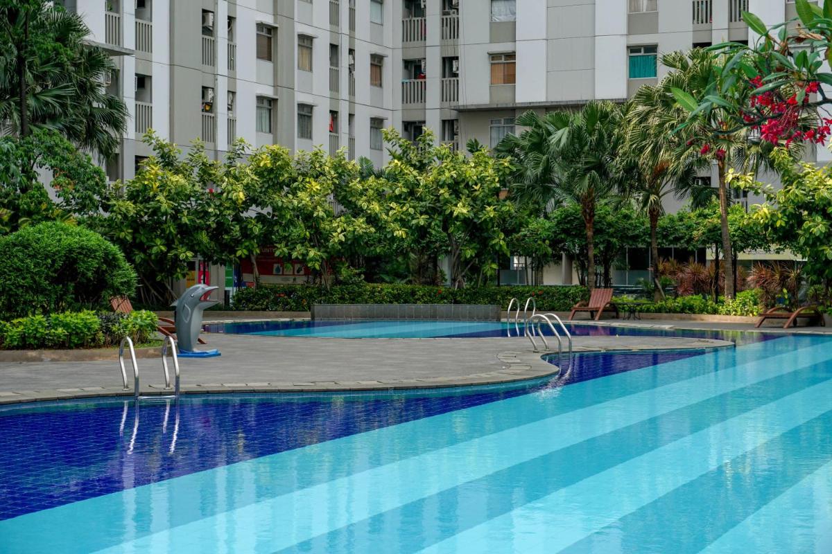 Comfortable Studio @ Green Bay Pluit Apartment By Travelio - Hizvo