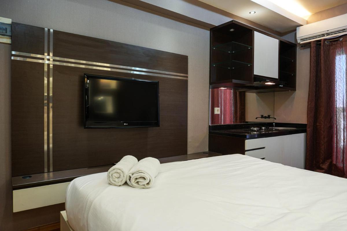 Comfortable Studio @ Green Bay Pluit Apartment By Travelio - Housity