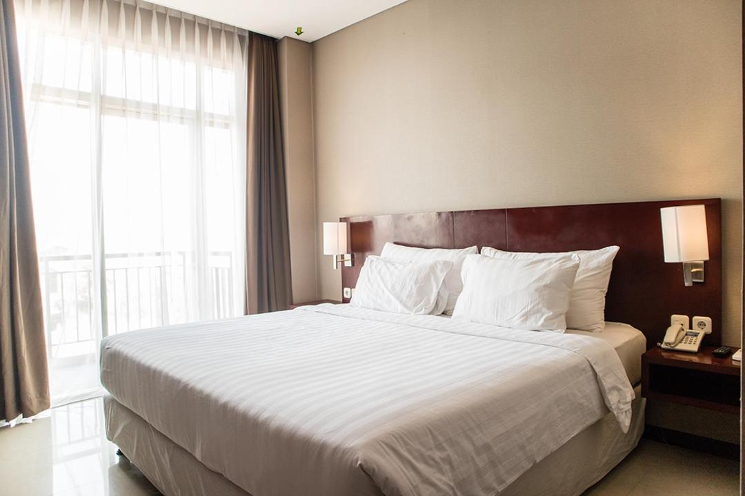 Karlita Hotel Tegal - Housity