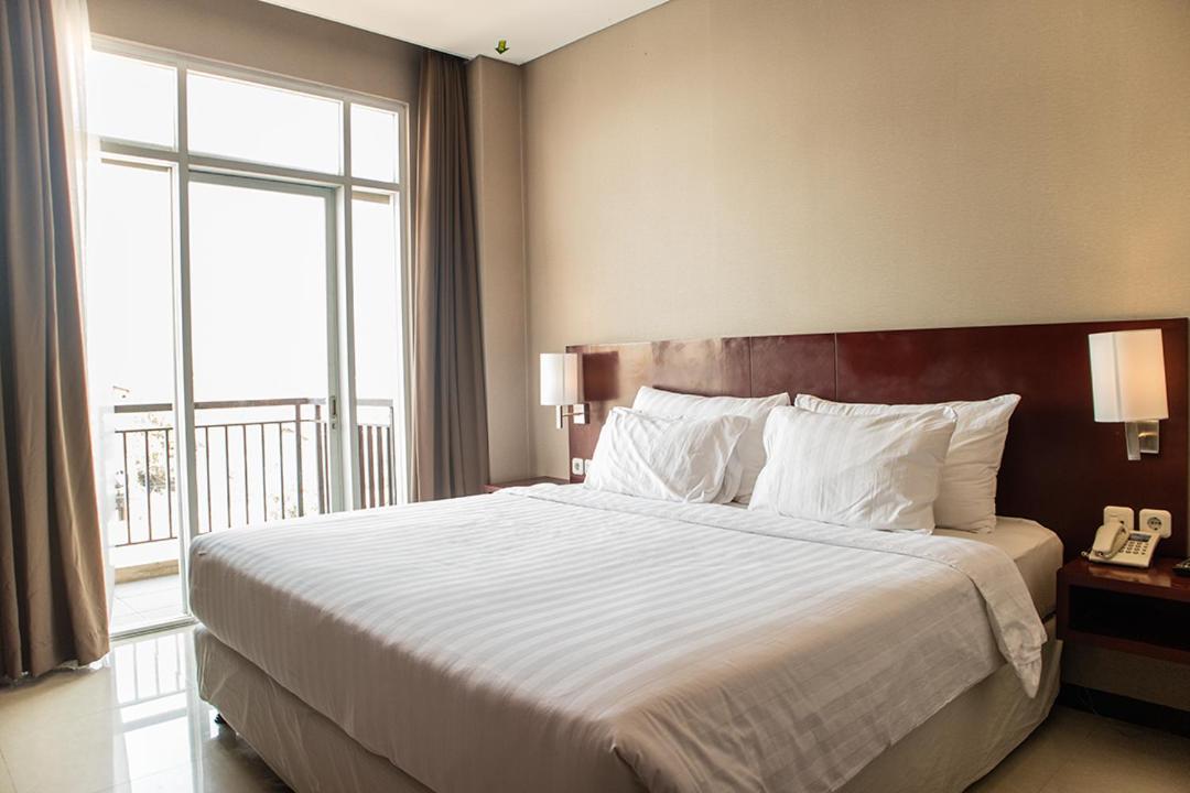 Karlita Hotel Tegal - Housity