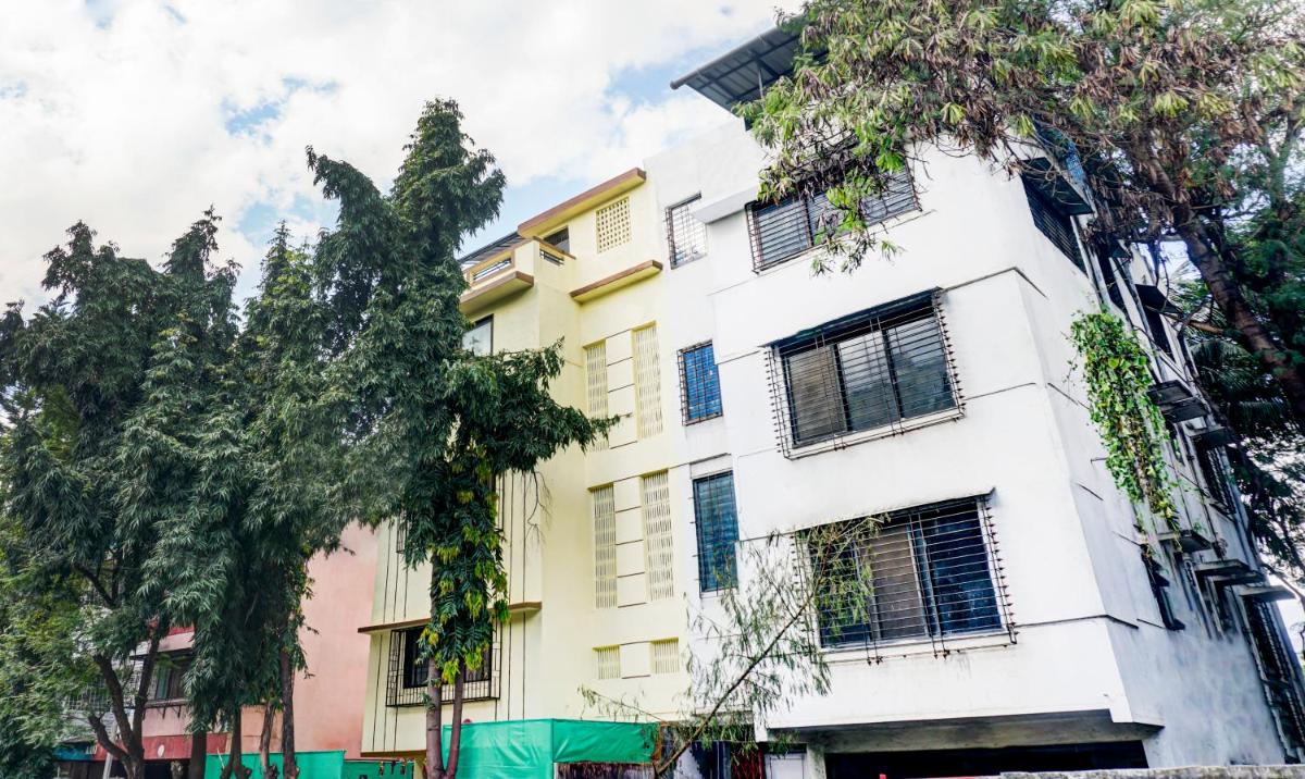 Hotel Bestow Inn Koregaon Park Pune -Near Osho Ashram - Hizvo