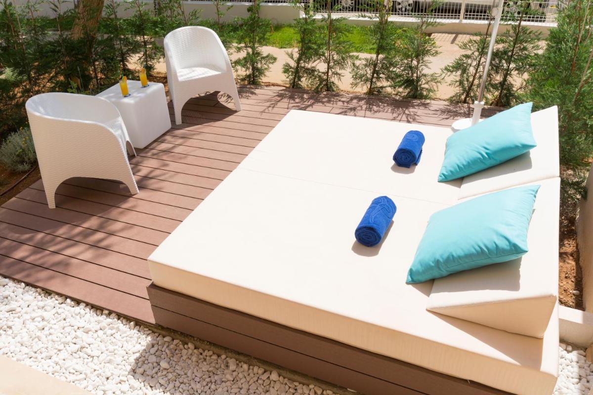 Un balcón o terraza de Mar Hotels Playa Mar & Spa