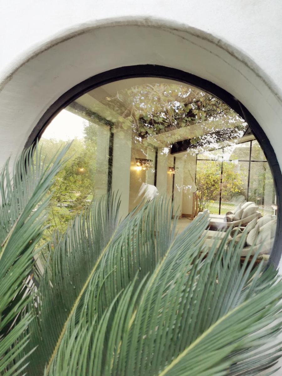Jardin de l'établissement Le Clos Saint-Martin Hôtel & Spa