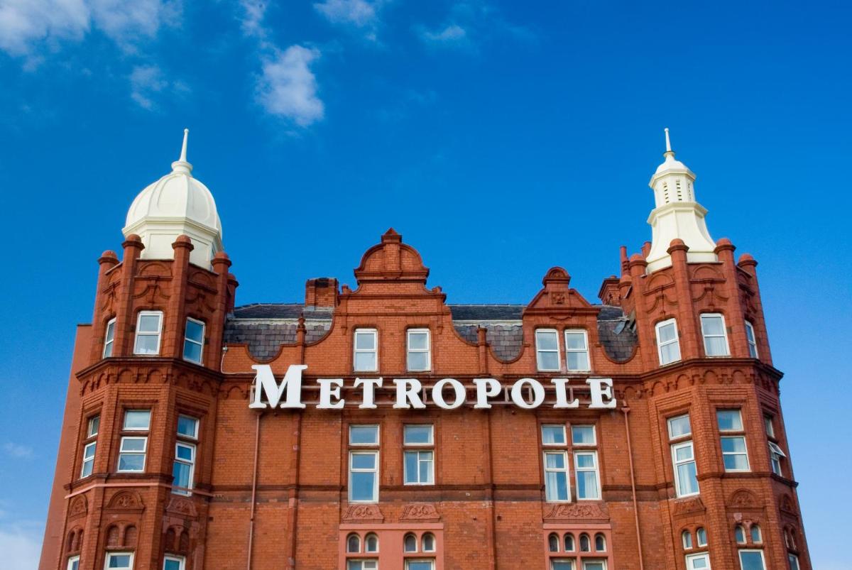 The Metropole Hotel - Housity