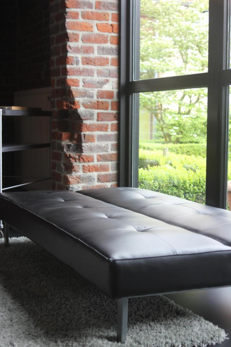 Loft ça suffit, Eddy! - Housity