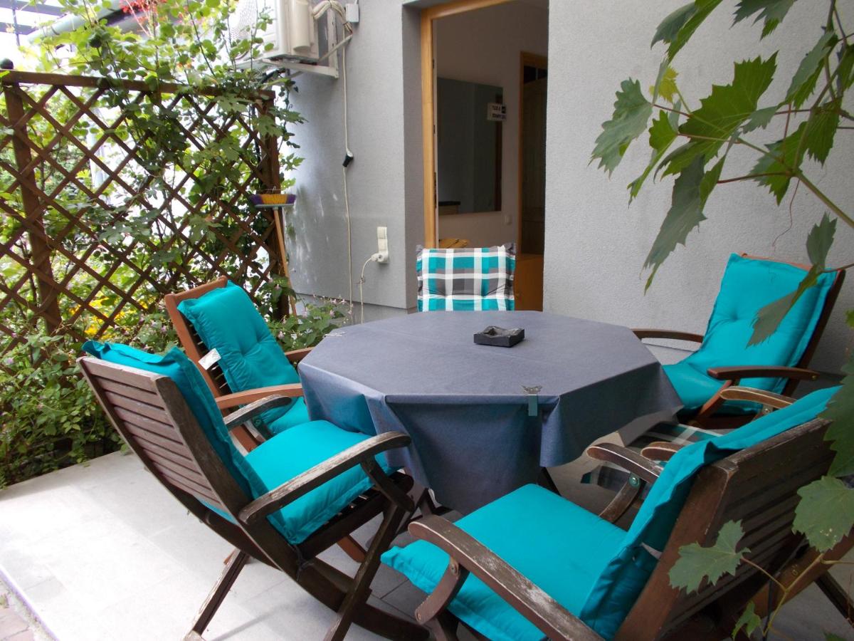 Lenart House 1 - Housity