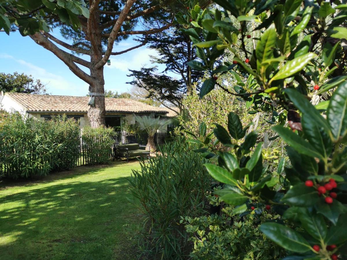 Jardin de l'établissement Le Clos Saint-Martin Hôtel & Spa