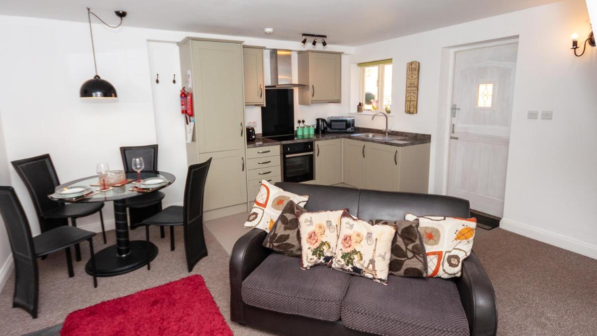 Bodafon Hall Cottages - Housity