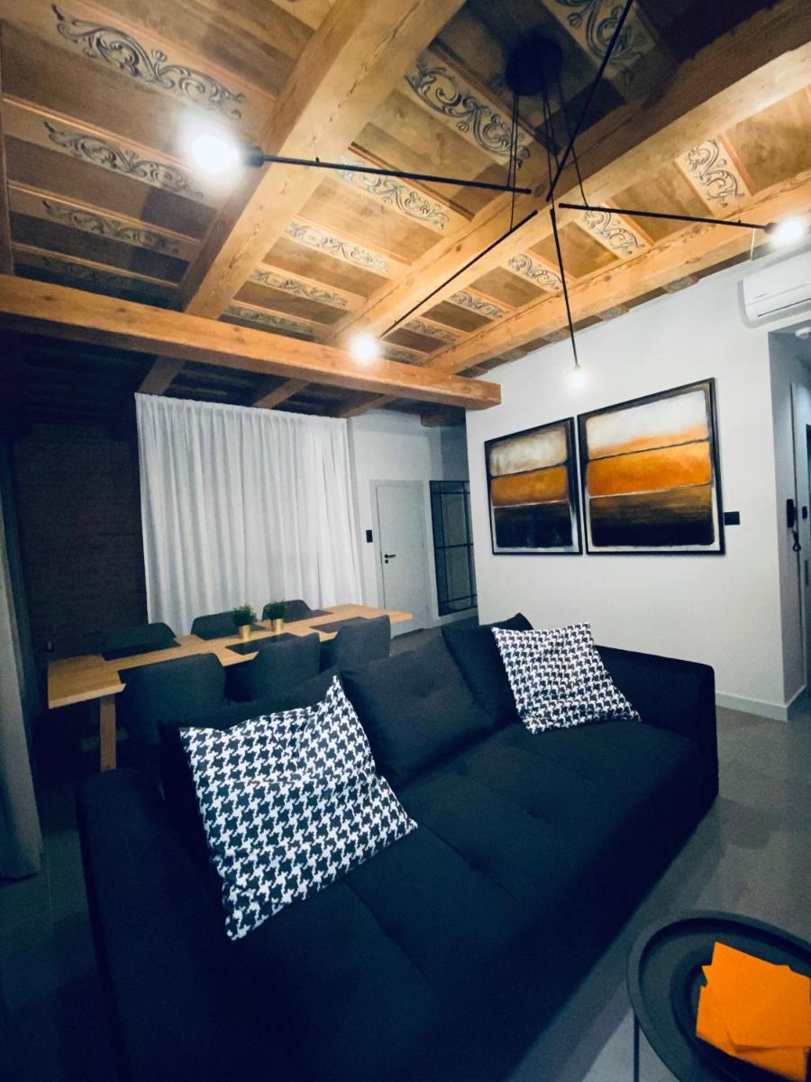 Piernikowe Apartamenty - Housity