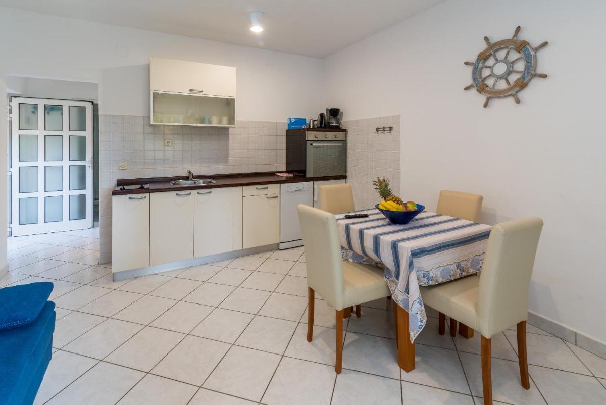 Apartments Irena Krk - Housity