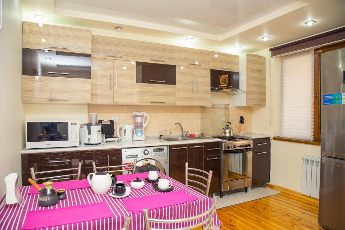 Suitetrails - Cozy and comfortable apartment near Bobur Park