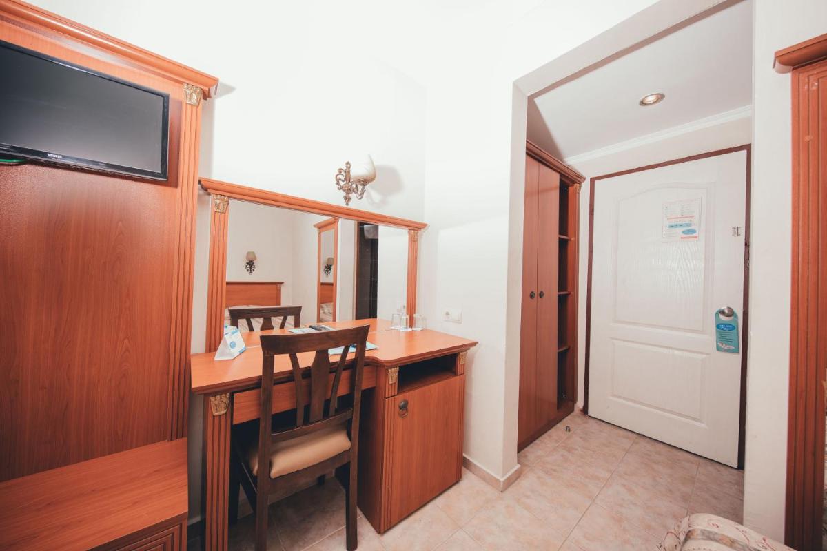 Yel Holiday Resort - Housity