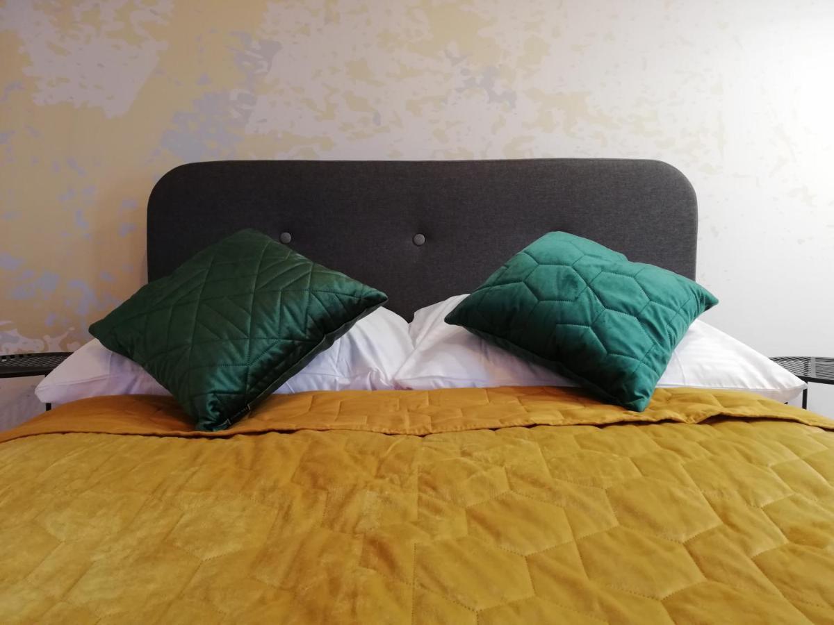 Gold Apartament - Housity