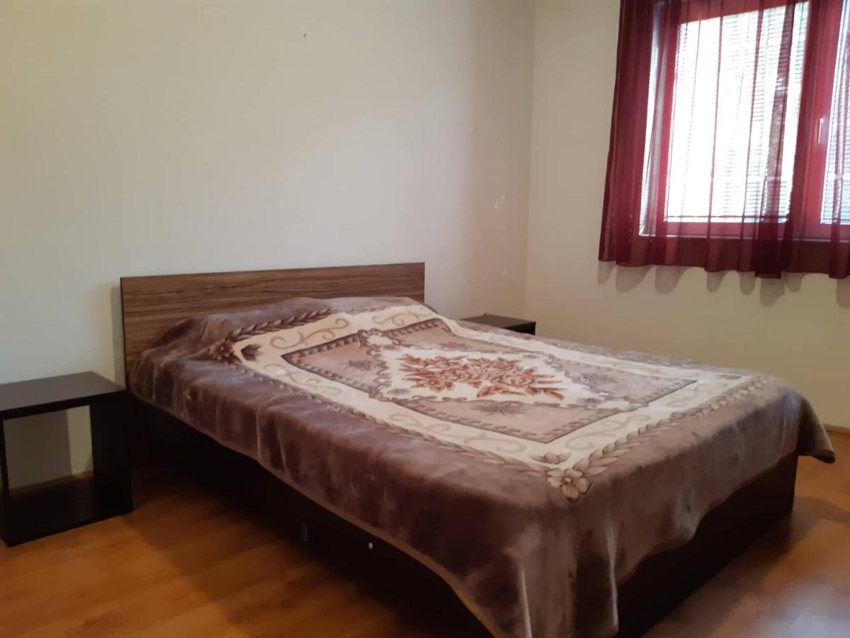 Guest House Celevski - Housity