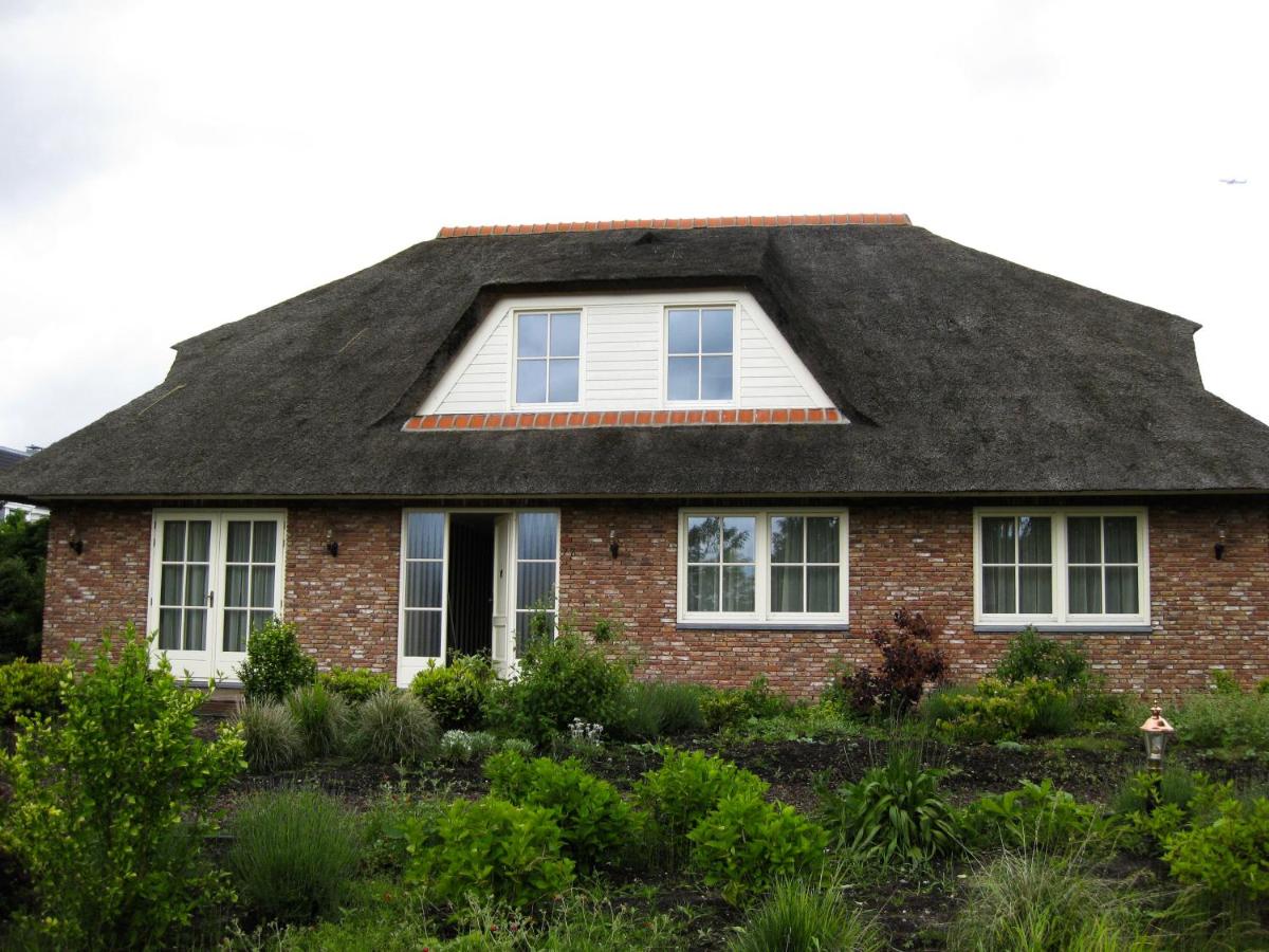 B&B Schiphol Airport - Housity