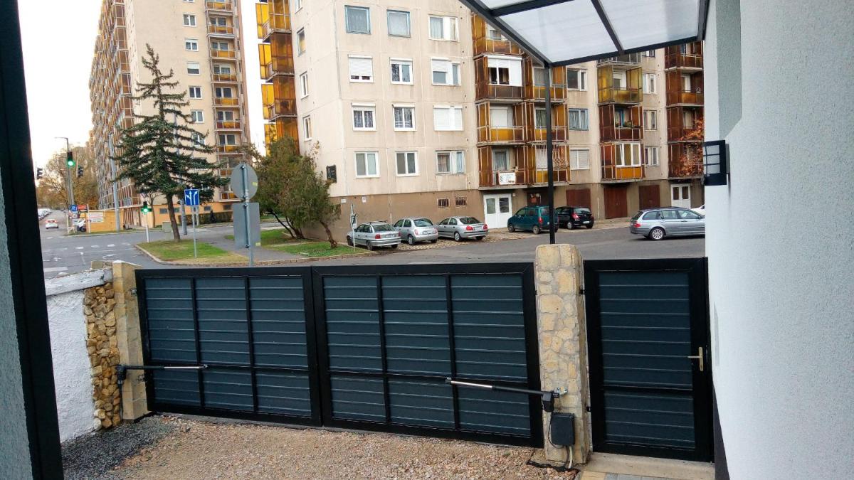 Loli Apartman - Housity