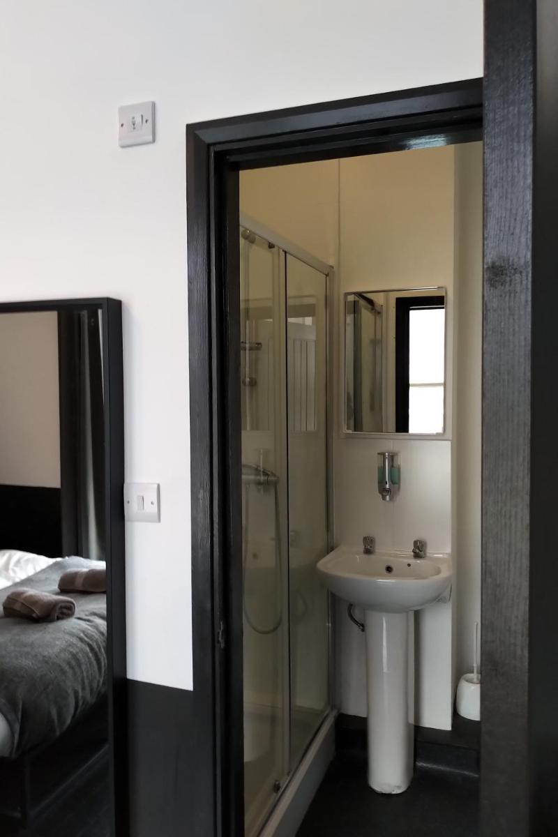 The Dictionary Hostel, Shoreditch, London - Housity