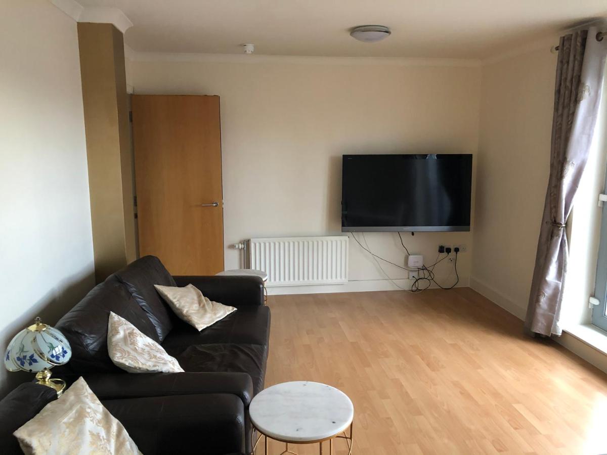 Penthouse 3 Bedroom Luxury Apartment - Glasgow City Centre - Housity