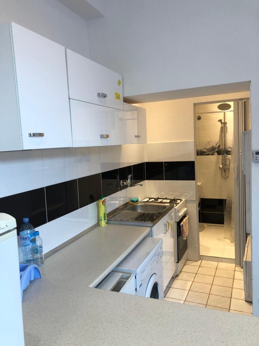 APARTAMENT W CENTRUM (STUDIO)!!! - Housity