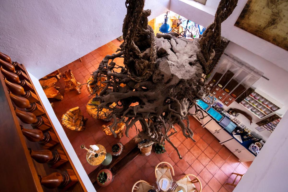 Un restaurante o sitio para comer en Hotel Puntagrande