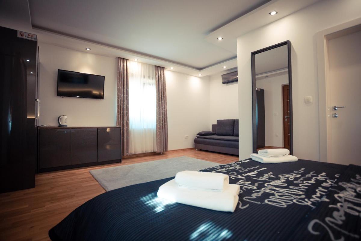 Grand Lakes 2 - Housity