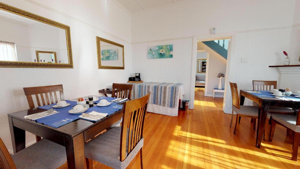 Port View Guest House - Housity